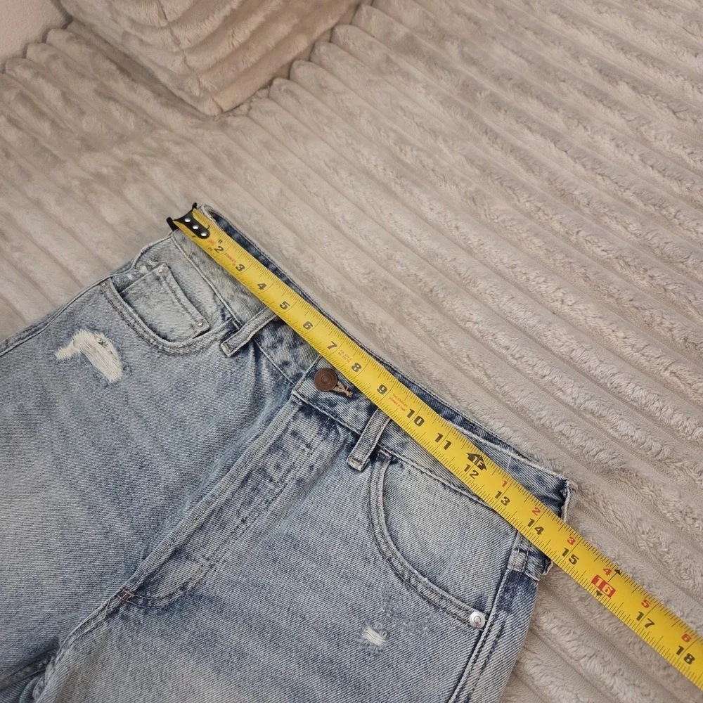 FP Free People Denim Shorts Size 25 High Rise Frayed Cutoff Light Wash Jean - Picture 4 of 10